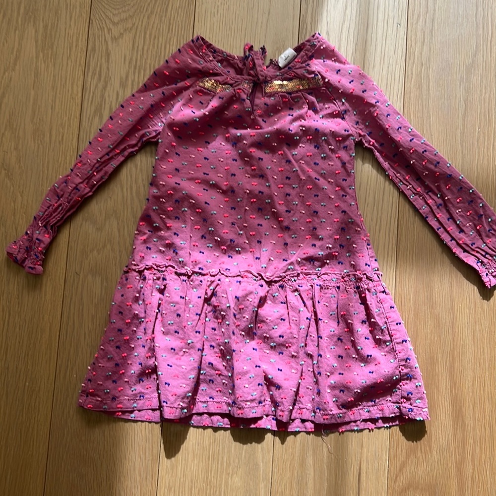 Adorable EGG purple dress size 2 !
